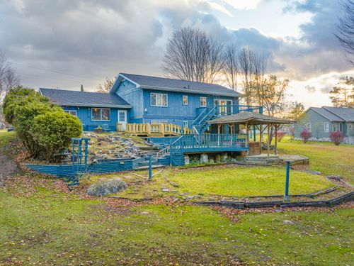 15 E Rounds St, Tupper Lake, NY, 12986-1537 | Card Image