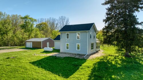 15711 Mcclellan Rd, Springport, MI, 49284-9755 | Card Image