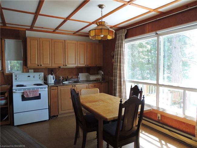 240 Point Rd, House other with 3 bedrooms, 1 bathrooms and 7 parking in Flesherton ON | Image 9