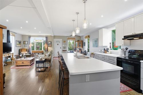 1020 4th Ave, Ladysmith, BC, V9G1B2 | Card Image