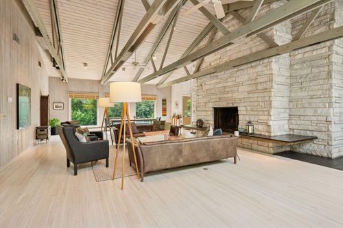 3325 W 34 1/2 St, Minneapolis, MN, 55416-4652 | Card Image