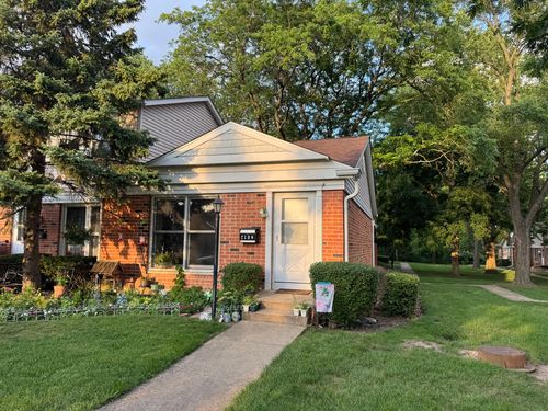 2104 Falmouth Ct, Streamwood, IL, 60107-2912 | Card Image