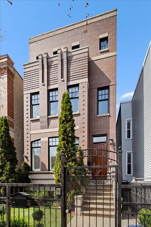 3638 N Wayne Ave, Chicago, IL, 60613-3714 | Card Image