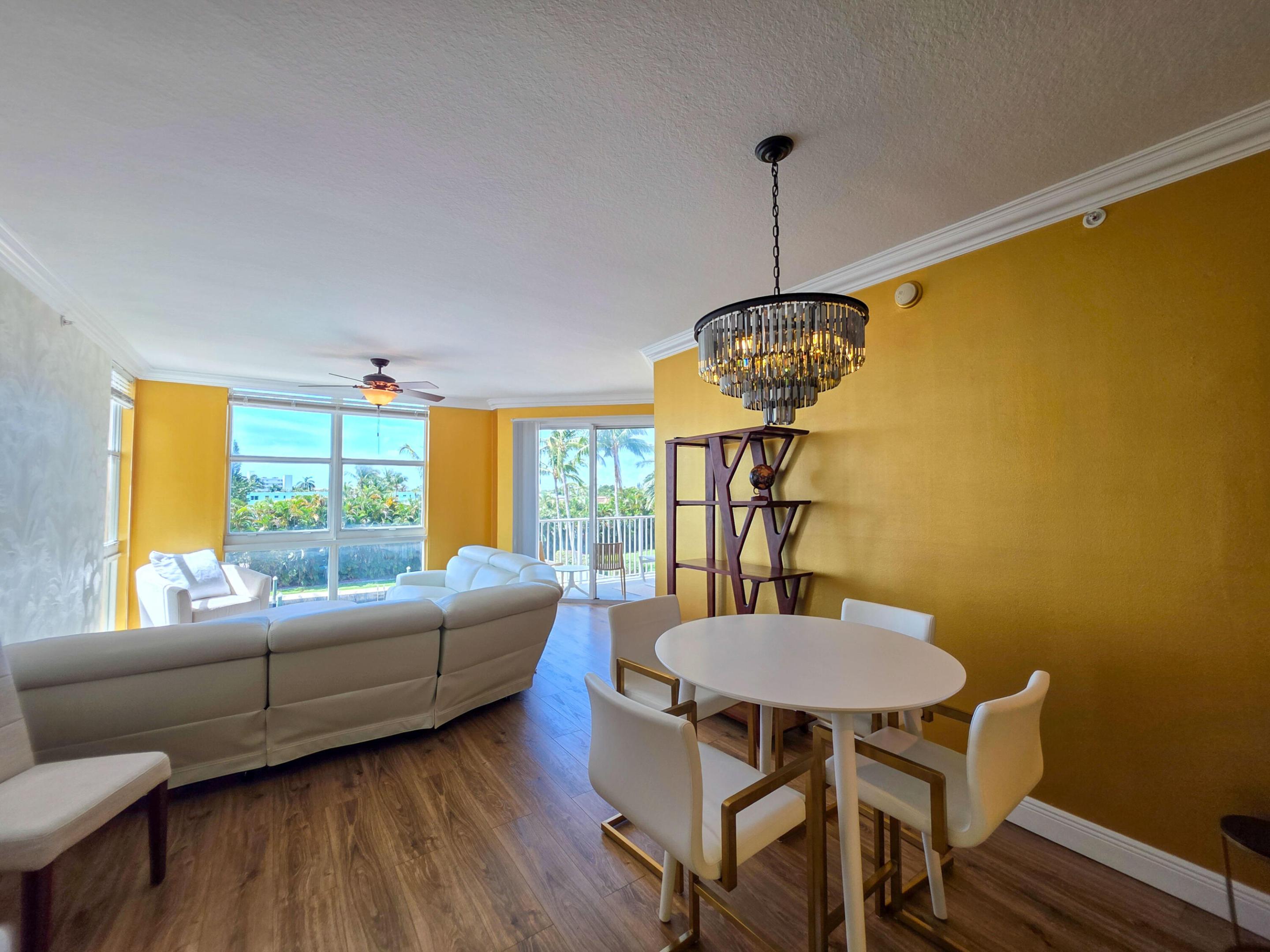 Residential Lease in Lantana 3