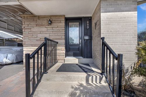 893 Douglas Ave, Pickering, ON, L1W1N7 | Card Image