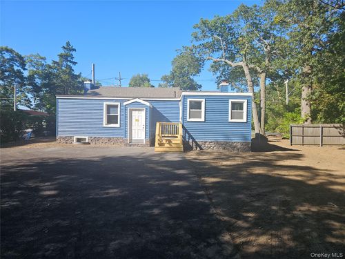 700 Hallock Ave, Port Jefferson Station, NY, 11776-1231 | Card Image