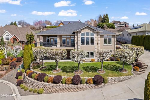 617 N 65th Ave, YAKIMA, WA, 98908-5602 | Card Image