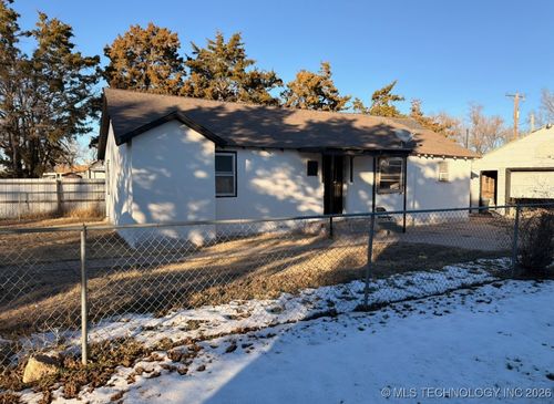 915 S Lelia St, Guymon, OK, 73942-5731 | Card Image