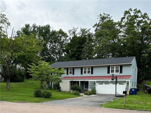 102 Trent Ln, Camillus, NY, 13031-1616 | Card Image