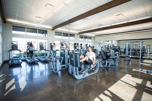 Start a daily workout routine. Meet a monthly mile goal. Or take a class at our community fitness center. It's conveniently located within The Shed and open daily. | Image 25