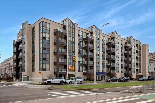 2f-91-16 Shore Front Pkwy, Rockaway Beach, NY, 11693-1556 | Card Image