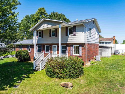 913 Briarwood Ct, Morgantown, WV, 26505-2654 | Card Image