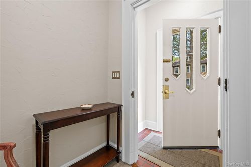 1st-78 Violet Ave, Floral Park, NY, 11001-2710 | Card Image