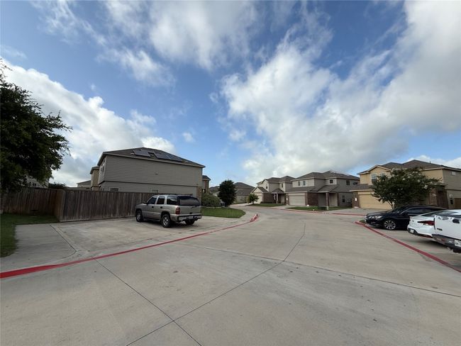 37E - 352 Circle Way, House other with 3 bedrooms, 3 bathrooms and 2 parking in Jarrell TX | Image 36
