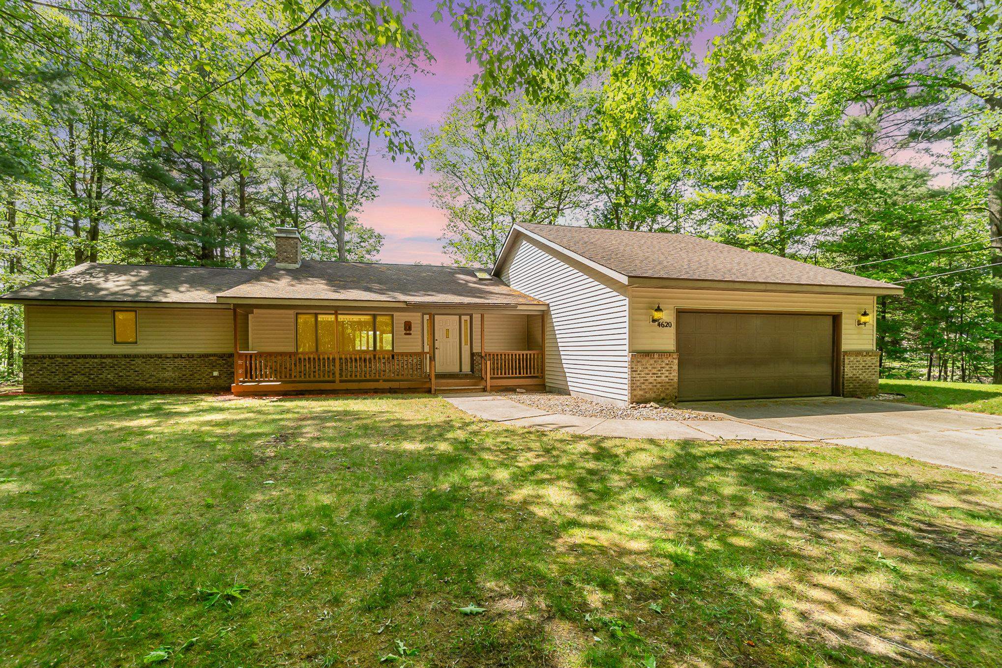 Poplar Dr, Beaverton, MI 48612