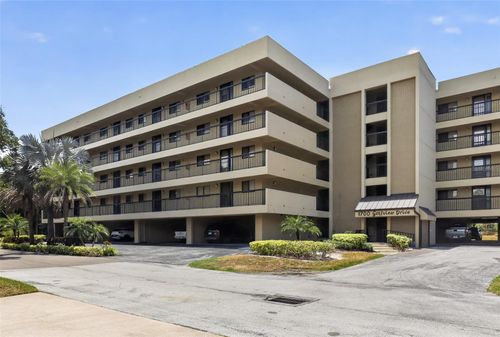 1724 Golfview Drive, TARPON SPRINGS, FL, 34689 | Card Image
