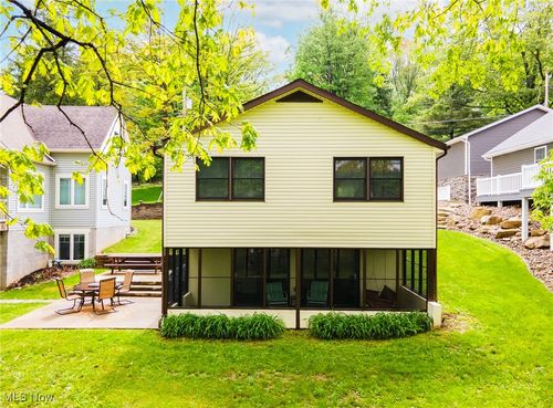 32094 Woodale Dr, Hanoverton, OH, 44423-9705 | Card Image