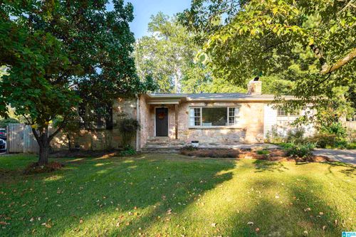 137 Parkway Dr, TRUSSVILLE, AL, 35173-1319 | Card Image