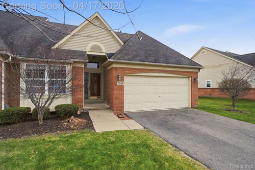 5503 Elmhurst Dr, Trenton, MI, 48183-7205 | Card Image