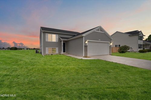 366 Douglas Dr, Liberty Center, OH, 43532-9218 | Card Image