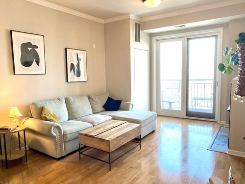 apt-1208-828 Grace St, Chicago, IL, 60613-5768 | Card Image