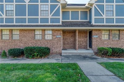 7029 Nw Fisk Court, Townhouse with 2 bedrooms, 2 bathrooms and null parking in Kansas City MO | Image 1