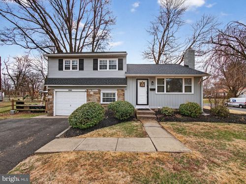 840 Walnut Rd, WARMINSTER, PA, 18974-4327 | Card Image