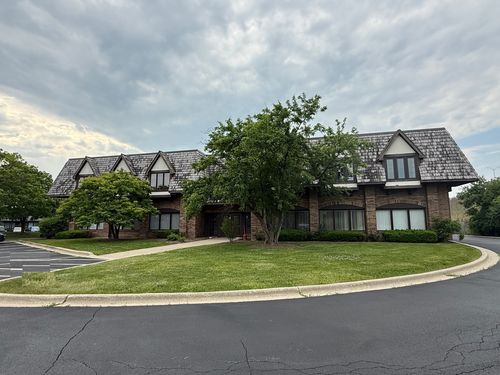 28085 N Ashley Cir, Libertyville, IL, 60048-9758 | Card Image