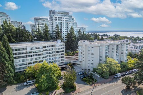 407-1442 Foster St, White Rock, BC, V4B3X7 | Card Image