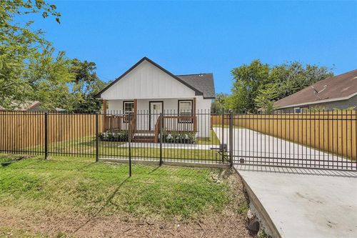 4412 Sayers St, Houston, TX, 77026-3445 | Card Image