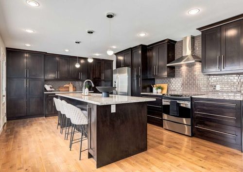 176 Mapleburn Dr Se, Calgary, AB, T2J1Y6 | Card Image