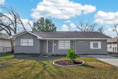 3102 Hays St, Pasadena, TX, 77503-1418 | Card Image