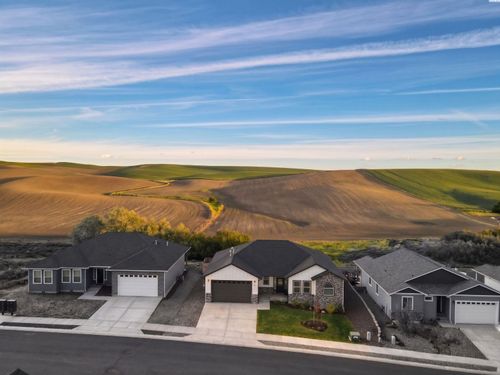 605 Umatilla Ct, Pullman, WA, 99163-5993 | Card Image