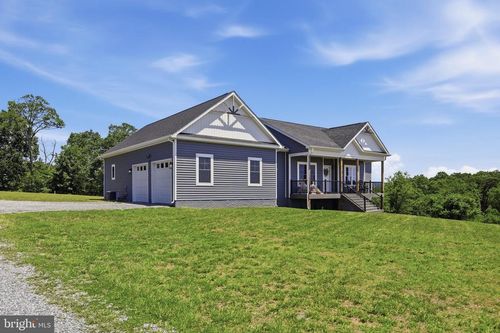 34 Hershel Ln, HEDGESVILLE, WV, 25427-7720 | Card Image
