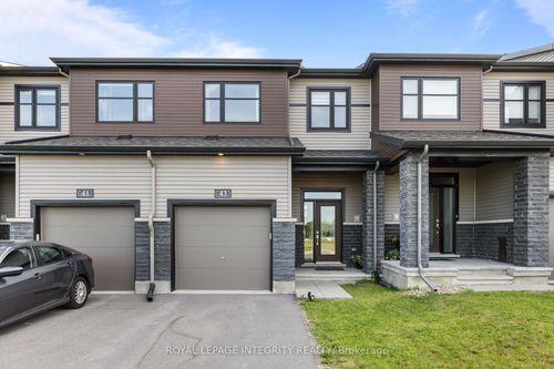 43 Finglas Crt, Ottawa, ON, K2J6Y6 | Card Image