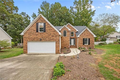 228 Holly Ridge Ln, Mebane, NC, 27302-7700 | Card Image