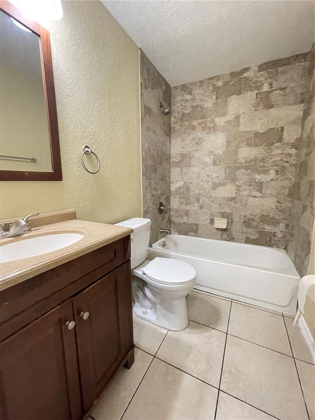 859 Ponder Ave, Condo with 2 bedrooms, 1 bathrooms and null parking in SARASOTA FL | Image 12
