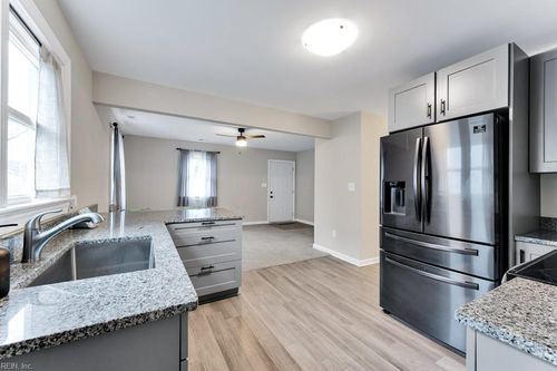 2733 Mckann Ave, Norfolk, VA, 23509-2449 | Card Image