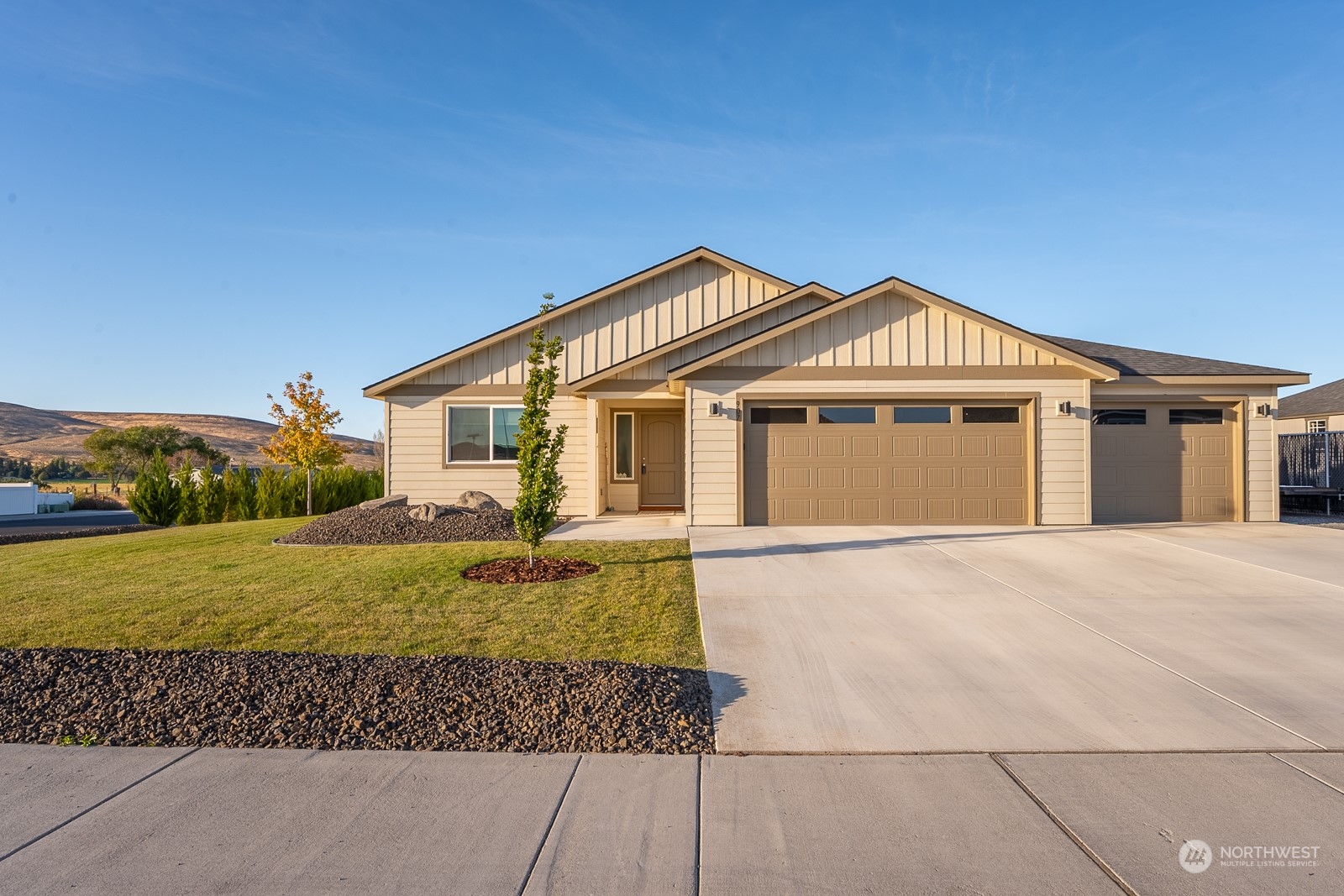 8th Ave, Ephrata, WA 98823