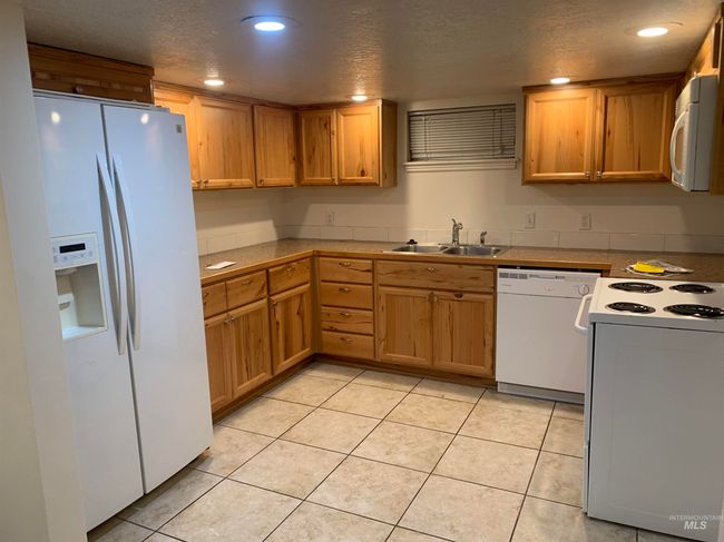 3500 W Overland Rd, Home with 5 bedrooms, 3 bathrooms and 5 parking in Boise ID | Image 41