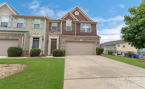 1818 Fleetwood Dr, Charlotte, NC, 28208-5132 | Card Image