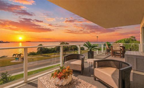 unit-303-1020 Sunset Point Rd, CLEARWATER, FL, 33755-1484 | Card Image