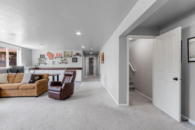 635 Pebblestone Circle, House other with 4 bedrooms, 4 bathrooms and null parking in HOBART WI | Image 29