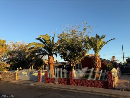 3715 E Nelson Ave, North Las Vegas, NV, 89030-5993 | Card Image