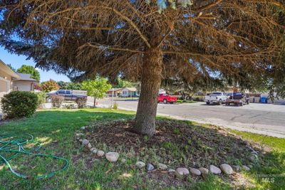 5682 N Millstone Dr., House other with 3 bedrooms, 1 bathrooms and 2 parking in Garden City ID | Image 3