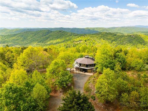 146 Cherokee Ln, Purlear, NC, 28665-8805 | Card Image