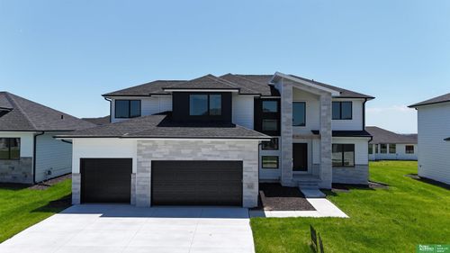 21137 Ellison Ave, Elkhorn, NE, 68022-4267 | Card Image