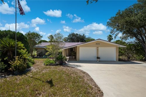 24515 La Ponderosa Dr, Mathis, TX, 78368-4540 | Card Image