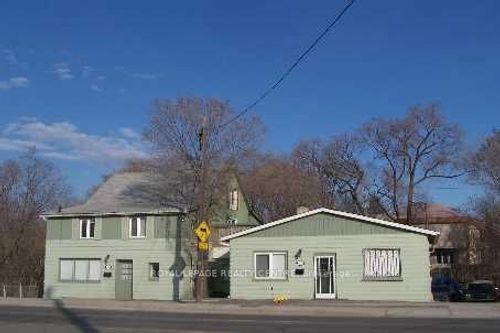 {{alt}} | Card Image