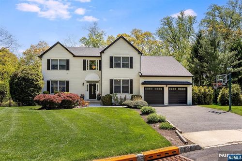 55 Highwood Rd, West Orange, NJ, 07052-4000 | Card Image
